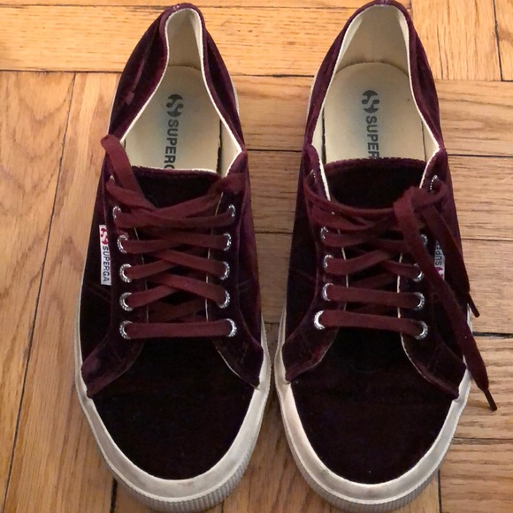 burgundy supergas